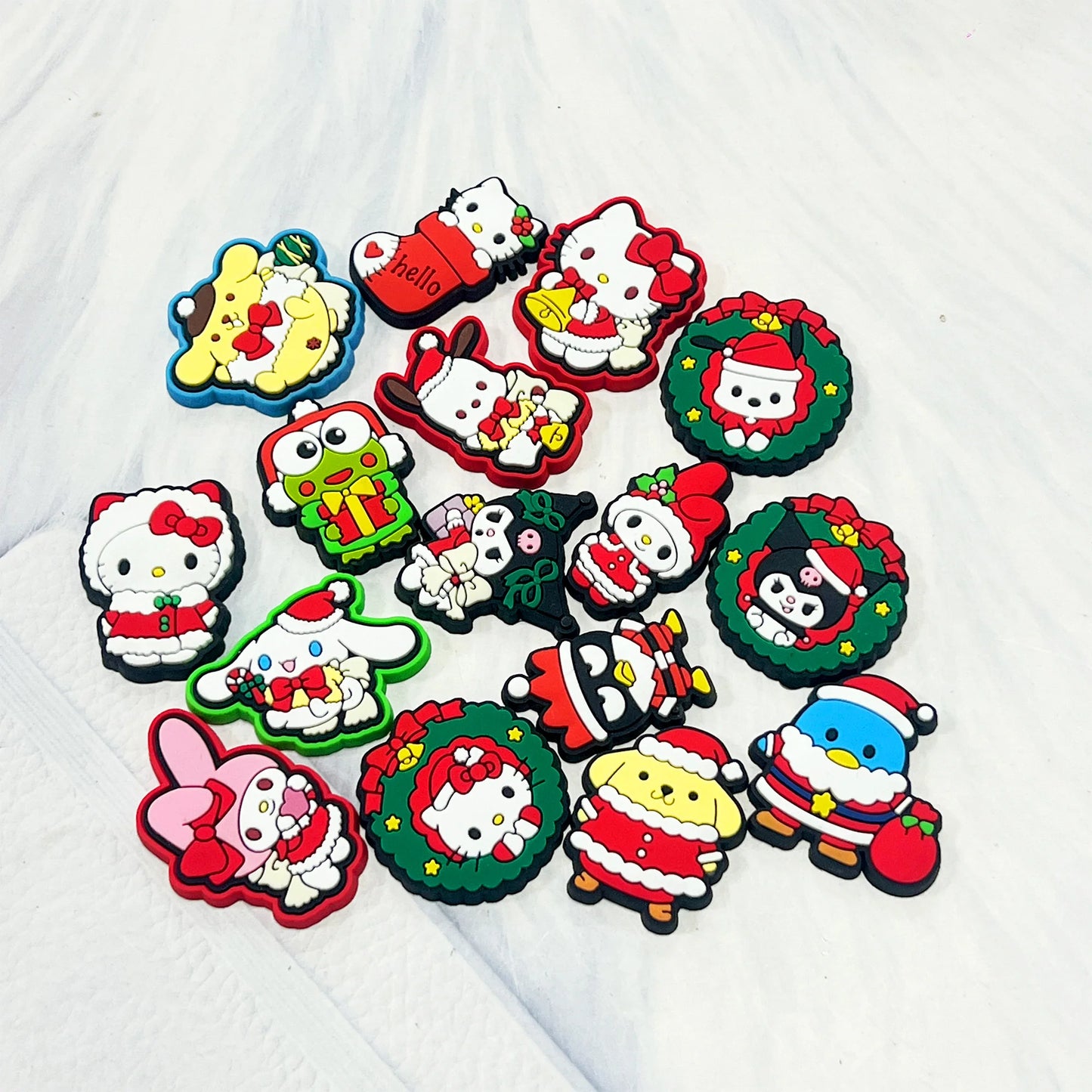 16pcs Sanrio Christmas Edition Shoe Charms – Perfect for Holiday Fun