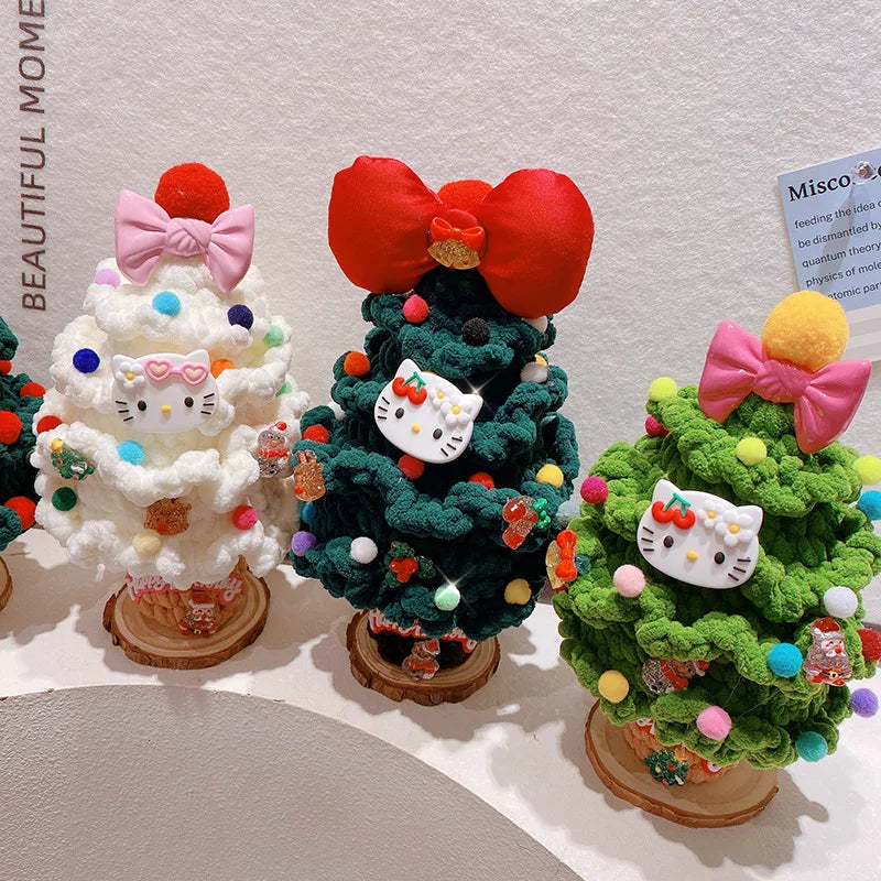 Kawaii Sanrio Hello Kitty Xmas Tree – Charming Festival Scene for Your Desk"