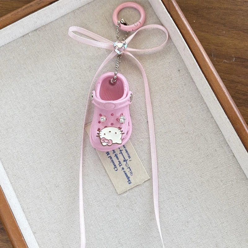 Mini Shoe Pendant Featuring Hello Kitty Wearing Pink Bow – Fashion Keychain