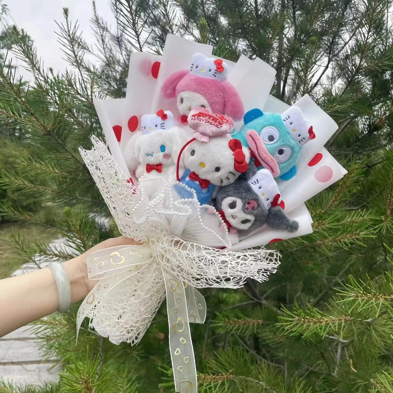 Hello Kitty and Friends Plush Bouquet with Charming Kitty Hats (Cinnamoroll, Kuromi, My Melody, Hangyodon)