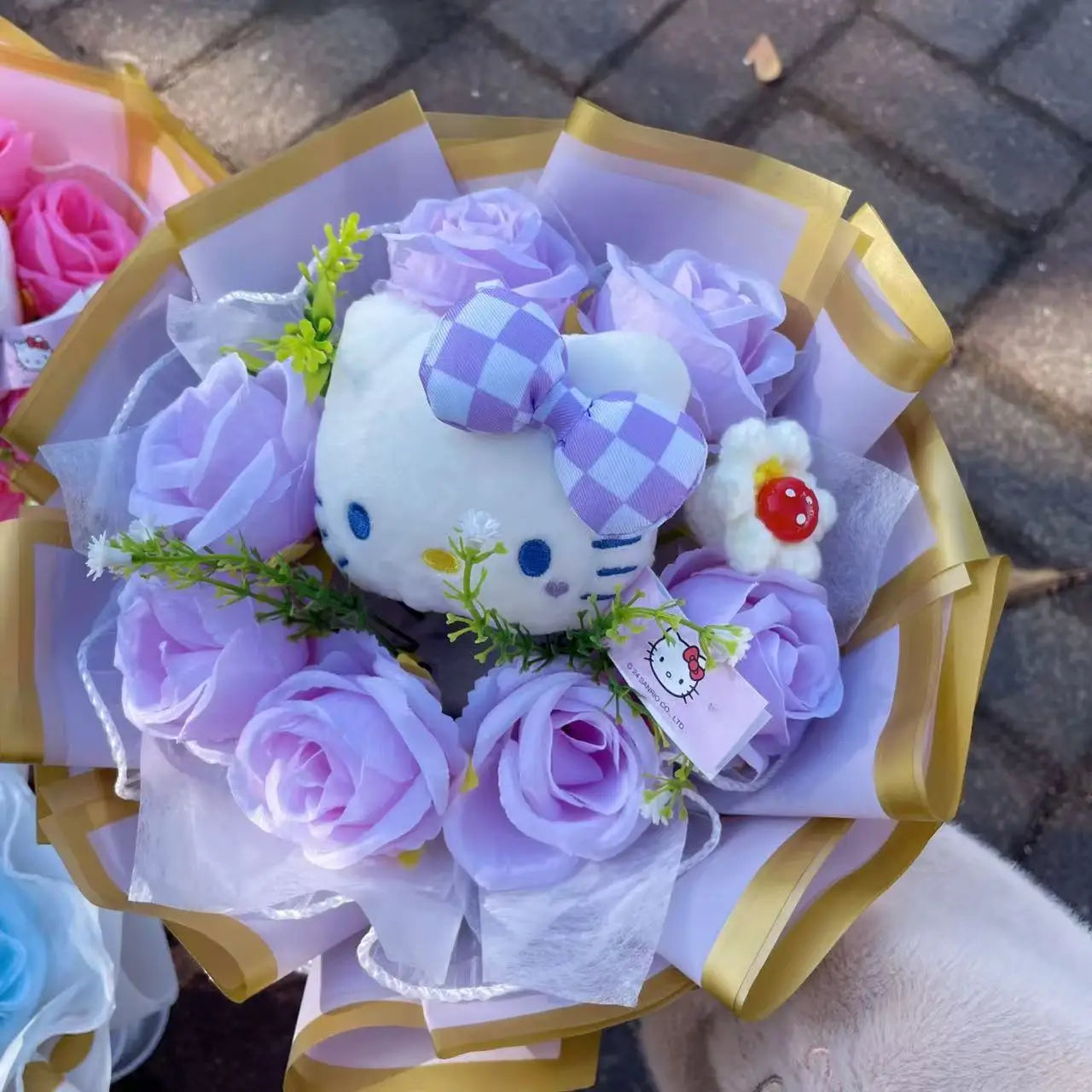 Kawaii Hello Kitty Floral Bouquet – Cute Character & Flower Theme