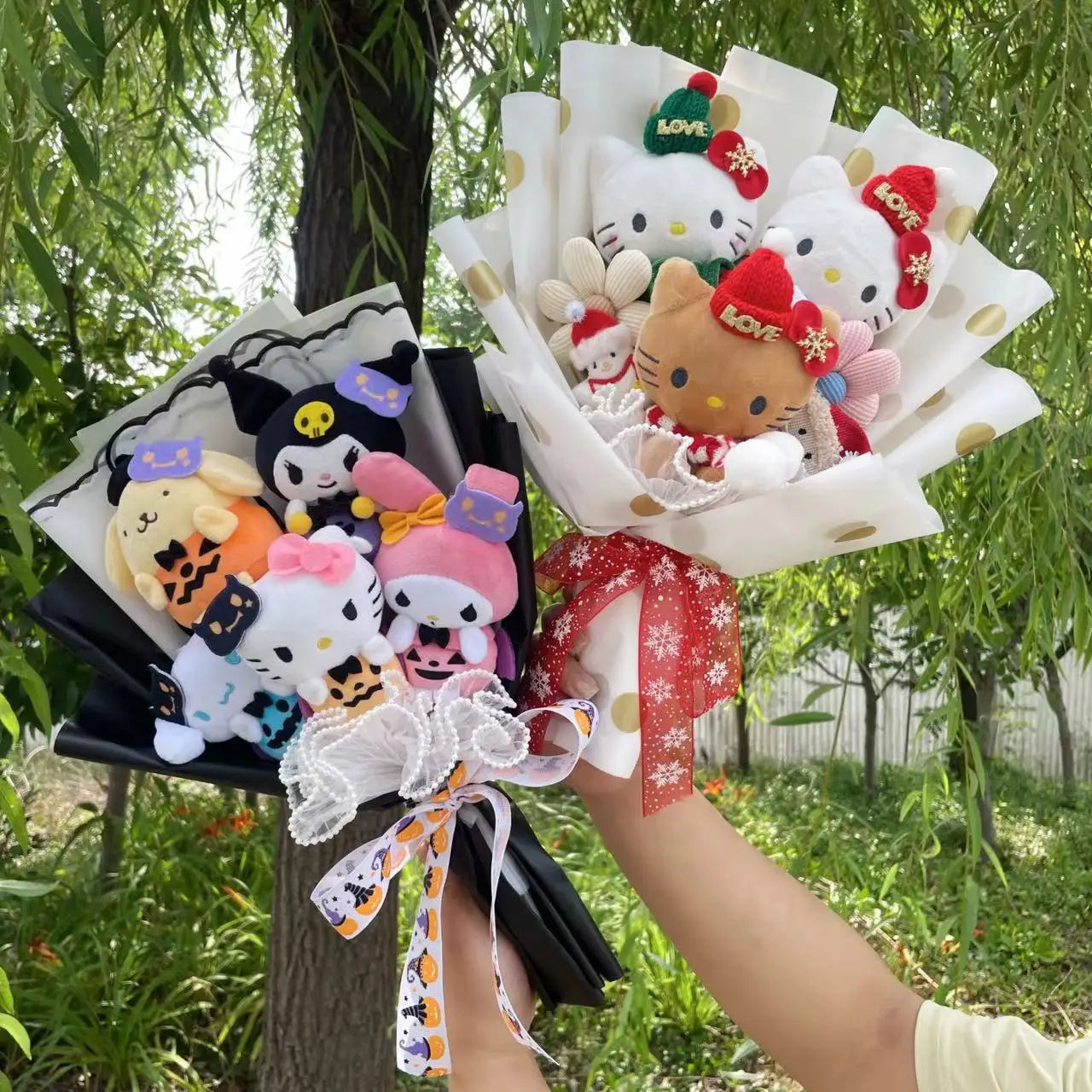 Sanrio Halloween Plush Bouquet Featuring Pumpkin Costume Adorned Hello Kitty, My Melody, Kuromi, and Pompompurin