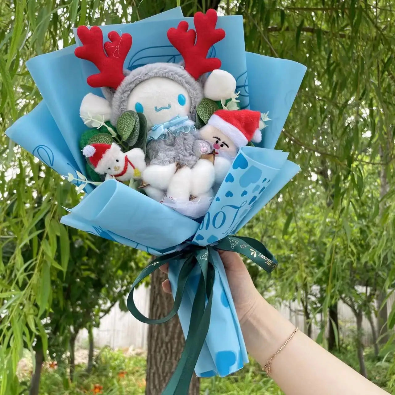 Cinnamoroll Plush Bouquet Dressed in Festive Reindeer Antlers