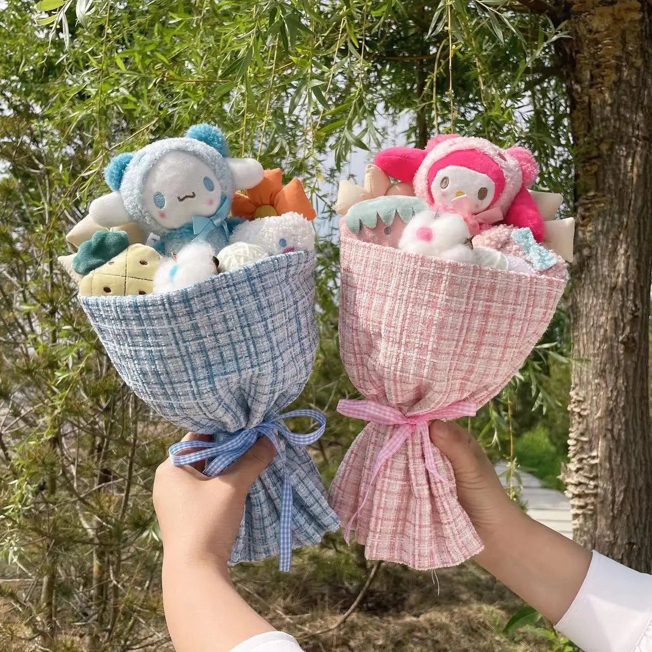 Sanrio Kawaii Cinnamoroll Plush Bouquet wrapped in Flannel Fabric