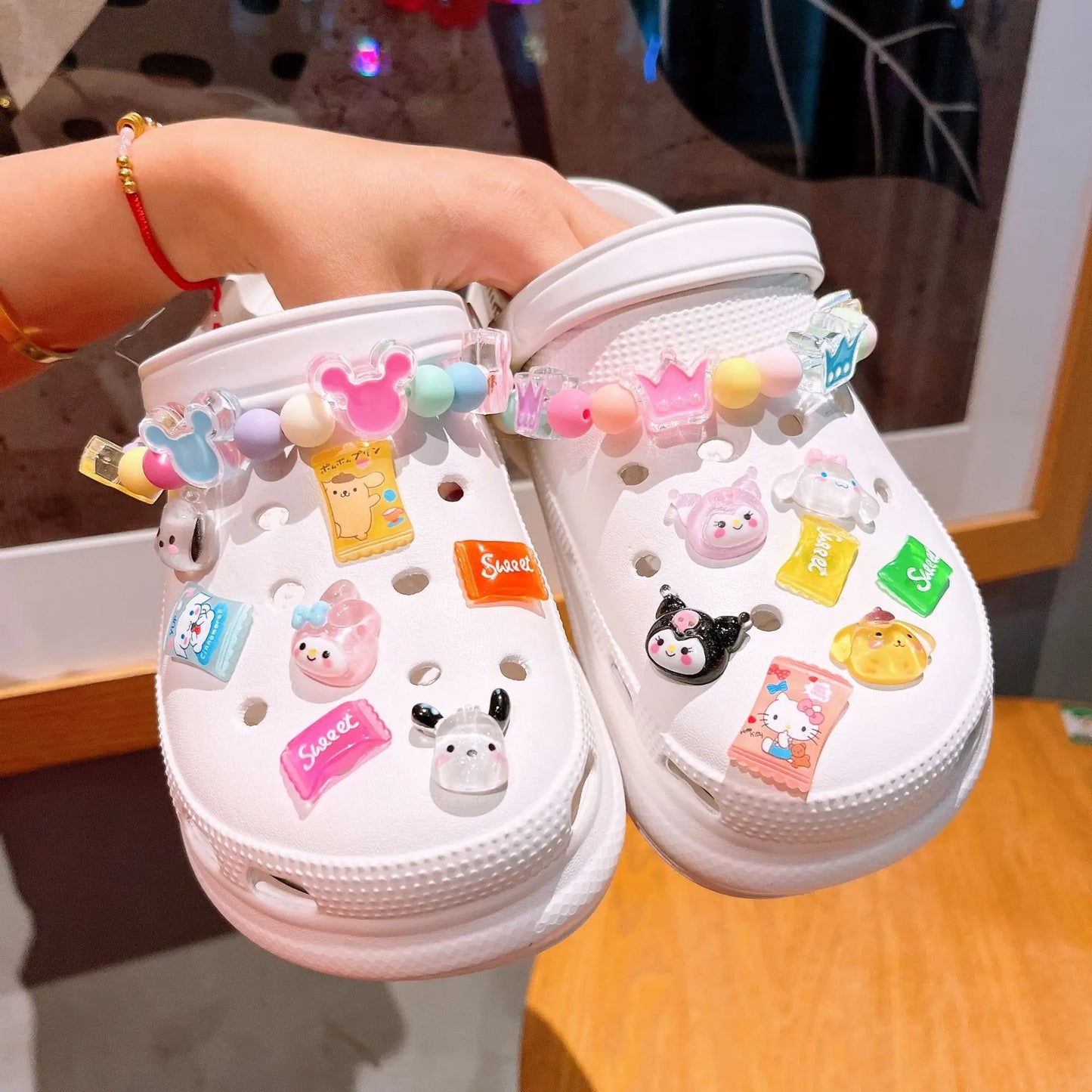 Sanrio LED Shoe Charms (7-8 Pieces) Featuring Kuromi, My Melody, Cinnamoroll, Pochacco, Pompompurin